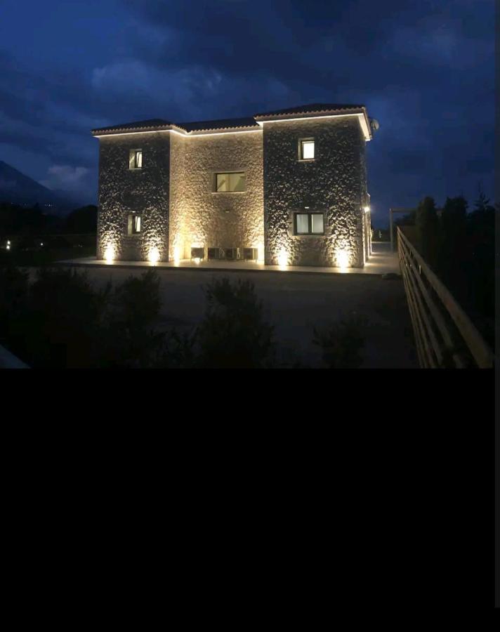 Kefalonia Stone Villas - Villa Petros Kefalonica Τραπεζάκι Εξωτερικό φωτογραφία