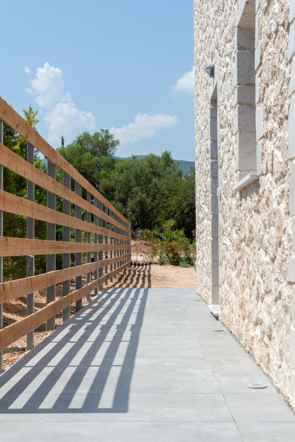 Kefalonia Stone Villas - Villa Petros Kefalonica Τραπεζάκι Εξωτερικό φωτογραφία
